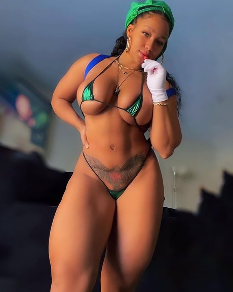 巨大ディルドオンリーファンズ 素敵 写真