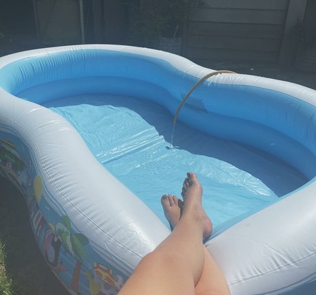 Emily Rose Perrin ポルノスター 画像