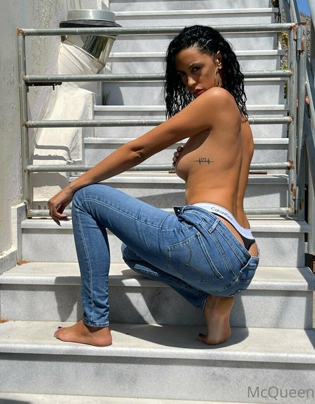 熟女オーガズムオンリーファンズ アート裸 画像