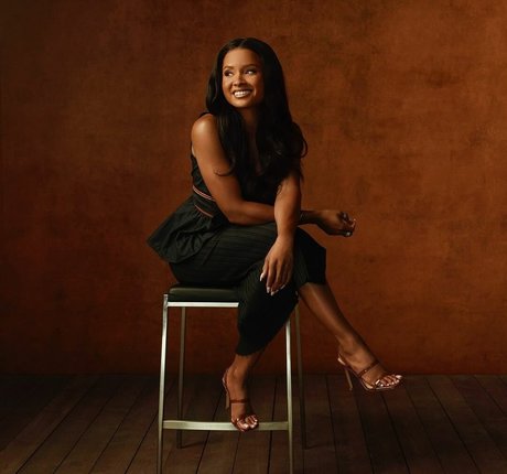 Rhyon Nicole Brown ホットモデル 写真