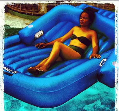 日本の熟女オンリーファンズ セックス 写真