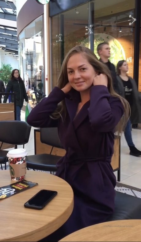 katmartynova1 完璧なスター 写真