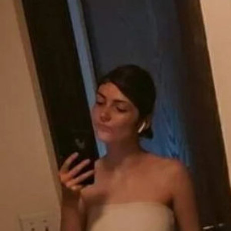 熟女のおっぱいオンリーファンズ 無料エロ 画像