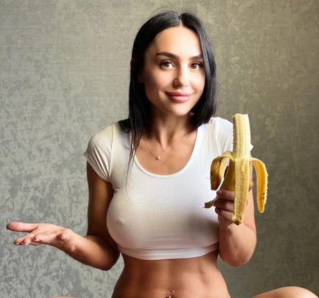 Helenka Demidova セクシーモデル 画像