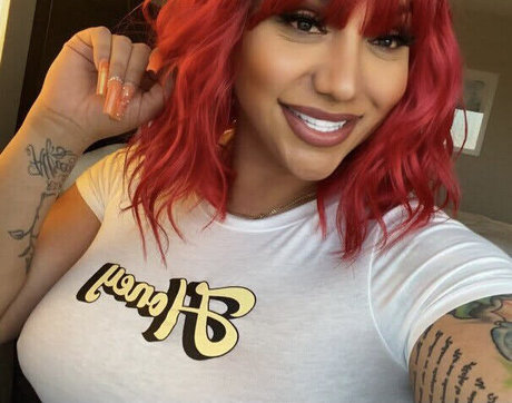 黒髪の熟女オンリーファンズ えろた 写真