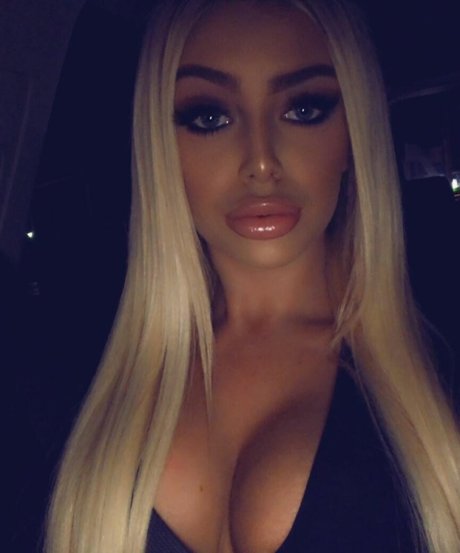 完璧なボディ オンリーファンズ アダルト無料 画像