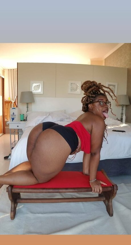 CidneyGreen アートポルノスター 写真