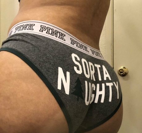 Tellyfckngo ポルノスター 素敵 写真