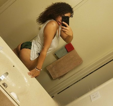 Tellyfckngo アート女優 写真