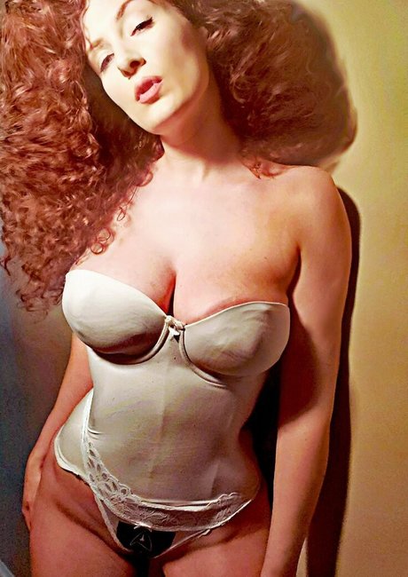 Ruth Boehm XXXモデル 画像