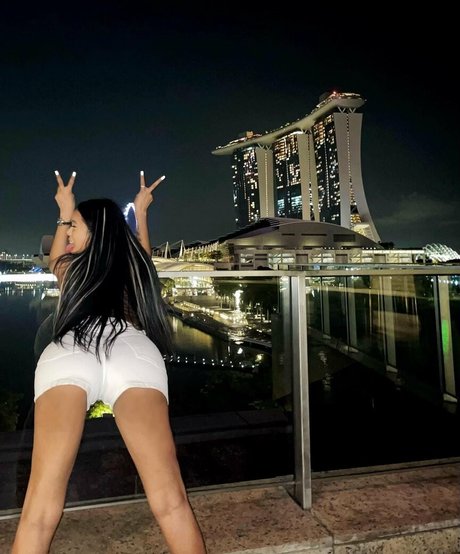 Nikki Lerona ヌード女優 画像