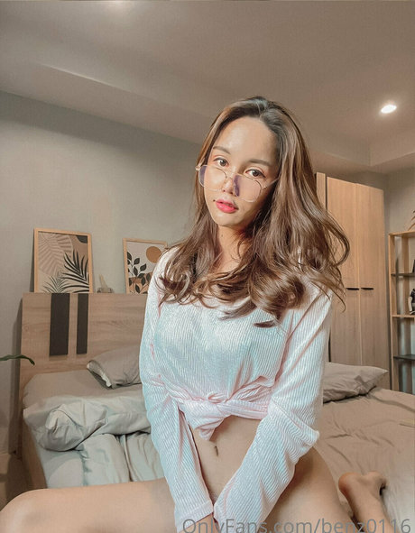 レズビアンマッサージオンリーファンズ 無料ポルノ ギャラリー