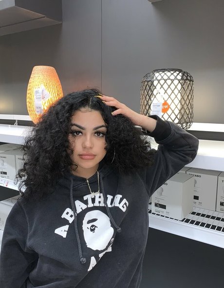 アジア人ニューハーフオンリーファンズ 無料セクシー 画像