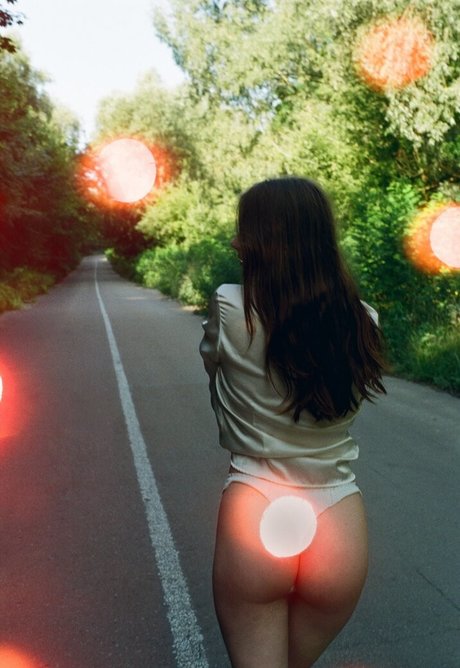 invaklina アートポルノスター 写真