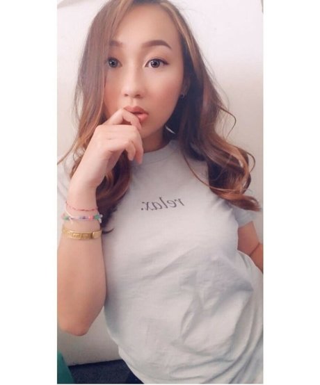 Omgwtfpaa エロティック女優 画像