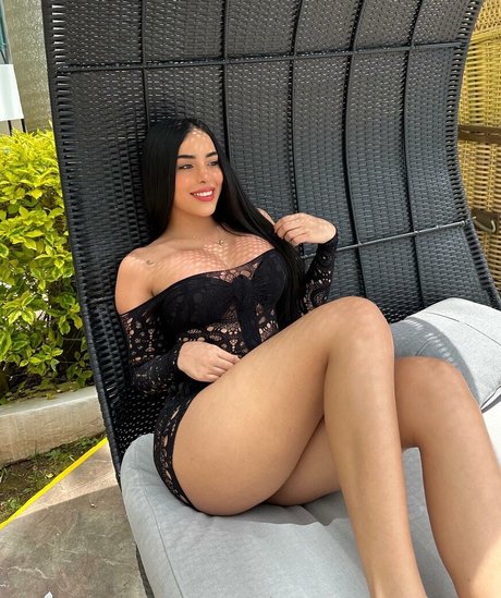 フラットオンリーファン ポルノ 写真