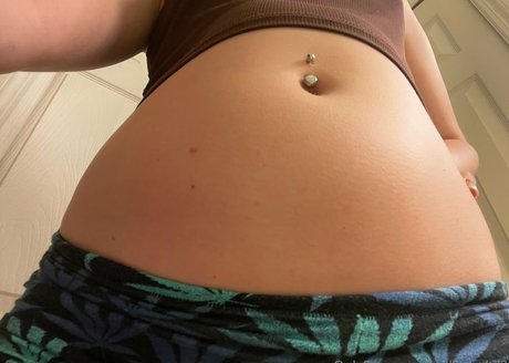 イギリスのおばあちゃんオンリーファンズ セクシー 写真