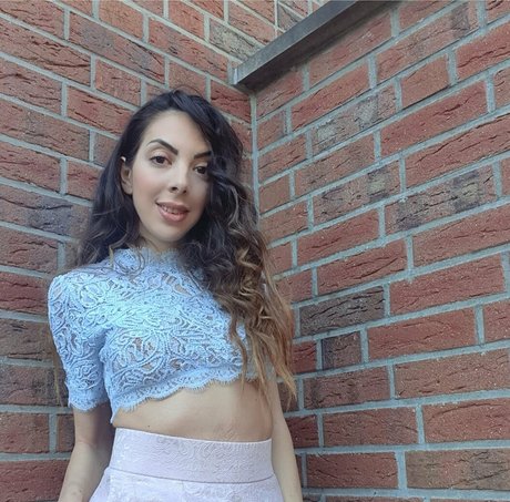 lillylilofficial セクシーなスター アーカイブ