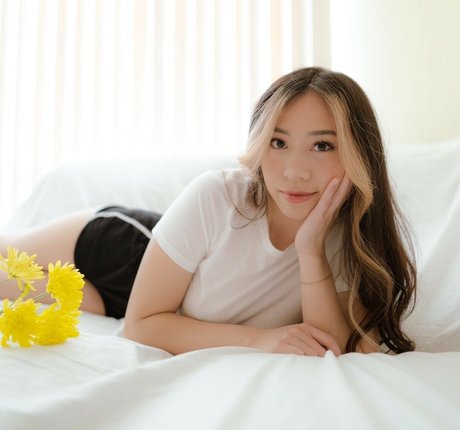 ティーンランジェリーオンリーファンズ ホットヌード ギャラリー