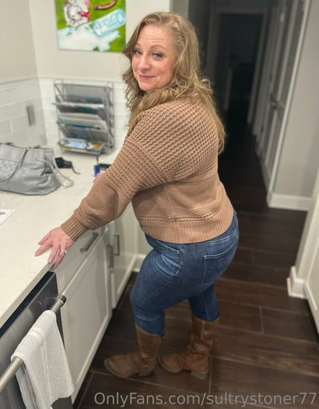 sultrystoner77 トップ女優 写真