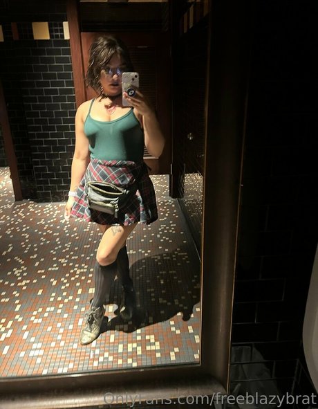 オンリーファンズの動画 アート裸 ギャラリー