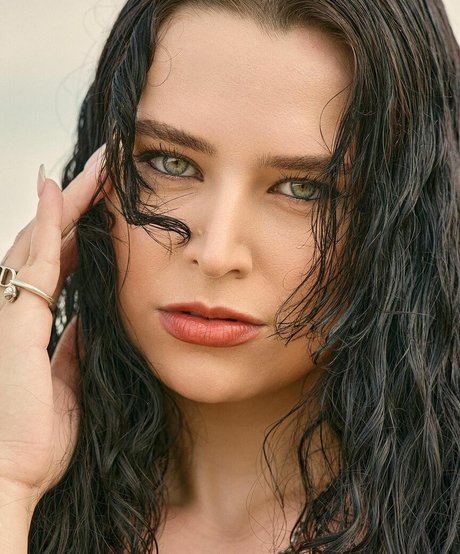 Lauren Turner トップスター アーカイブ