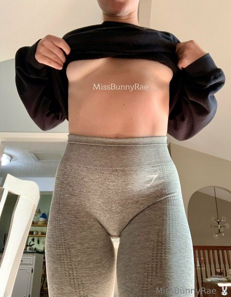 missbunnyrae ポルノモデル 画像