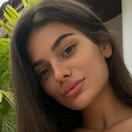 Eva Blume ヌードモデル アーカイブ