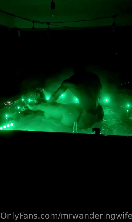 mrwanderingwifexxx アダルトスター ギャラリー