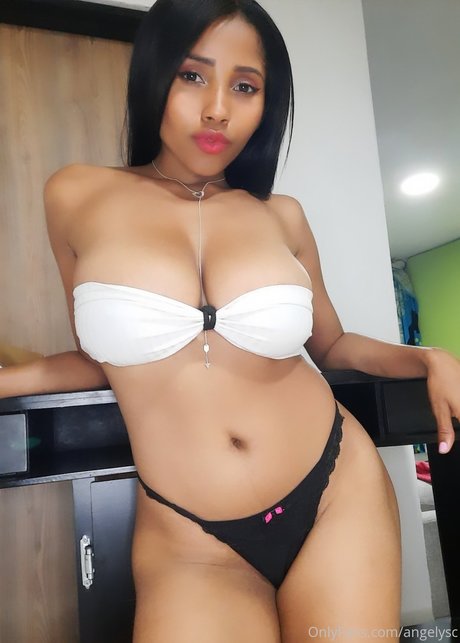 Angelysc_ 裸モデル 写真