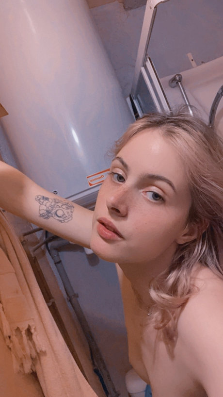 Naiade_ エロティックなポルノスター アーカイブ