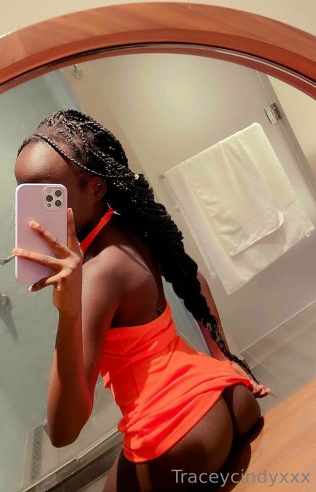 妊娠中のオンリーファンズ ポルノ ギャラリー