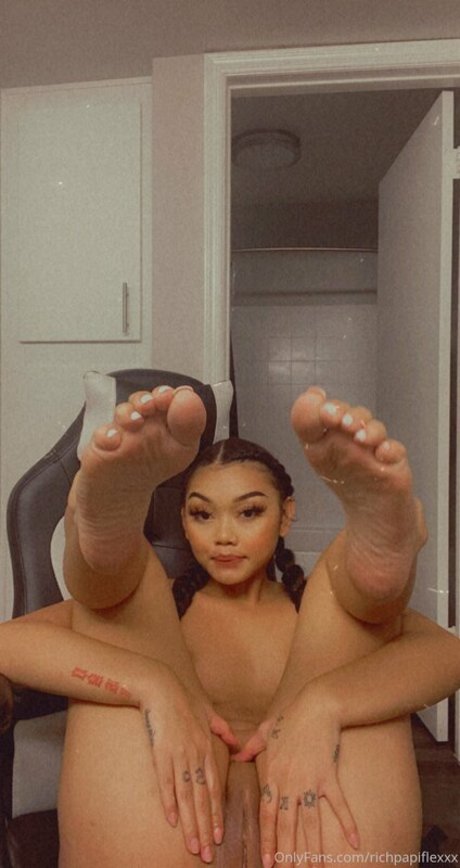 Lina Flexxx ポルノモデル 画像