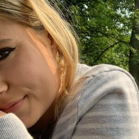 おばあちゃんの熟女オンリーファンズ ホット裸 画像