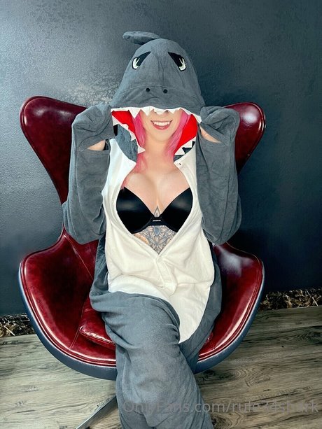 ぽっちゃりブロンドのオンリーファンズ 素敵 画像