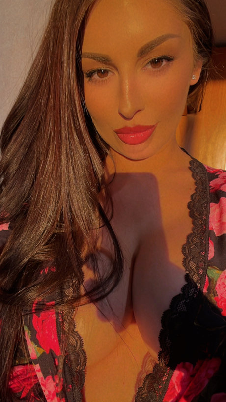 巨尻熟女オンリーファンズ 裸 写真