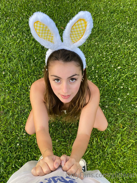 Gracie Valentino ヌードモデル ギャラリー