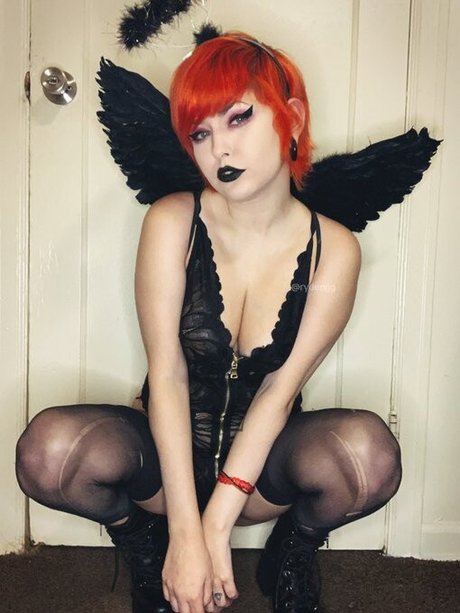 Ryden Armani_ 裸の女優 写真