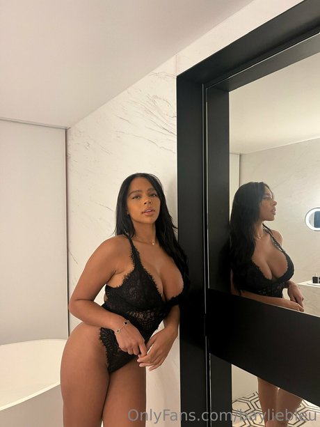 Bayliebleu ポルノスター アーカイブ