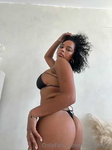 ティックトックスター オンリーファンズ えろ 画像