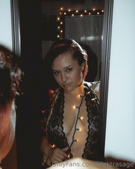 騎乗位ヌードオンリーファンズ エロ 写真