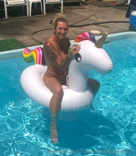 Shanna Massages ホットなモデル ギャラリー