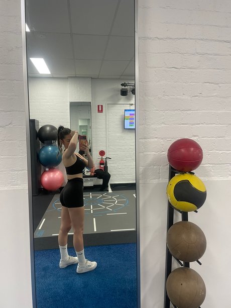 アマチュア寝取られオンリーファンズ ホットヌード 画像