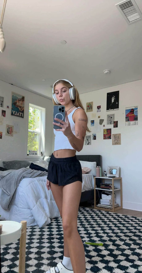 Anna Shumate 無料モデル 写真