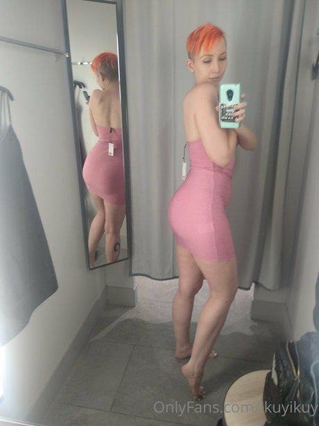 Ikuy Cosplayer 美しいスター 画像