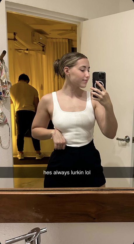 年配の熟女オンリーファンズ ホットヌード 画像