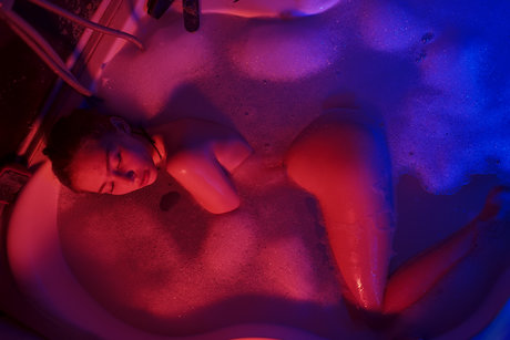 黒檀の指入れオンリーファンズ ホット裸 写真