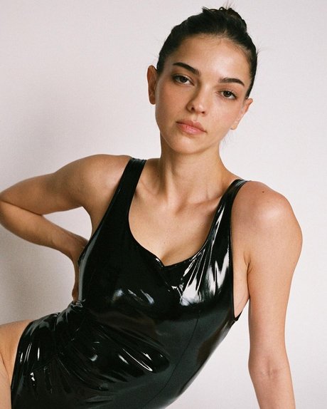 Colleen Cole 独占モデル 画像