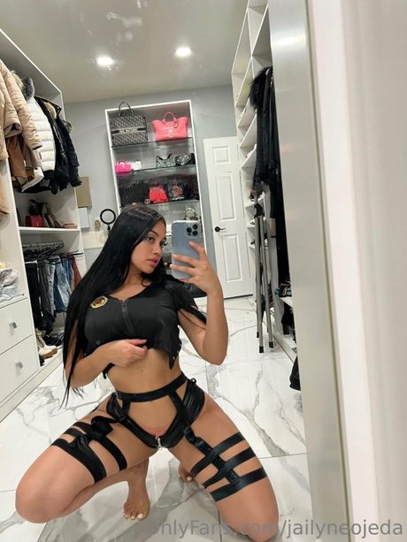 アウトドア 熟女 オンリーファンズ 無料セクシー 写真