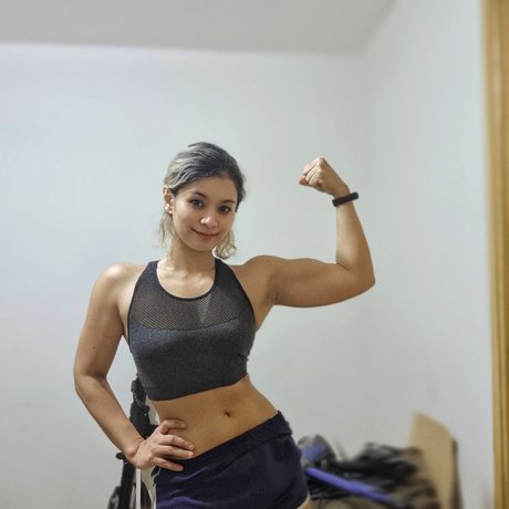 Nyaaati 無料スター アーカイブ